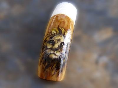 Lion sur ongle